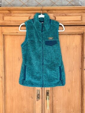 L.L. Bean Teal Sherpa Fleece Vest with Navy Accents